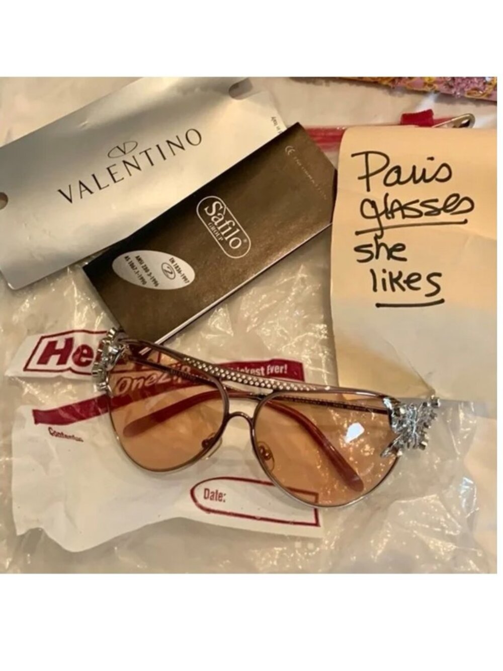 💋Valentino Sunglasses that Paris Hilton wore in "Pledge This!"💋